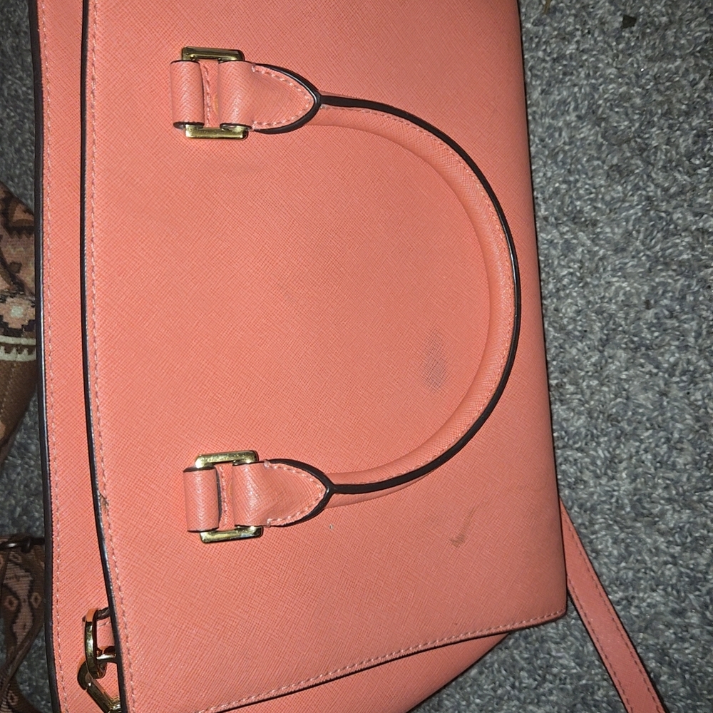 Michael Kors Pink Saffiano Satchel with Elegant Design - Picture 3 of 3